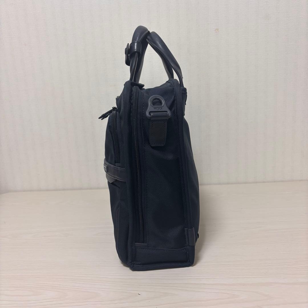 【SHIPS別注】 TUMI ネイビー ビジネスバッグ