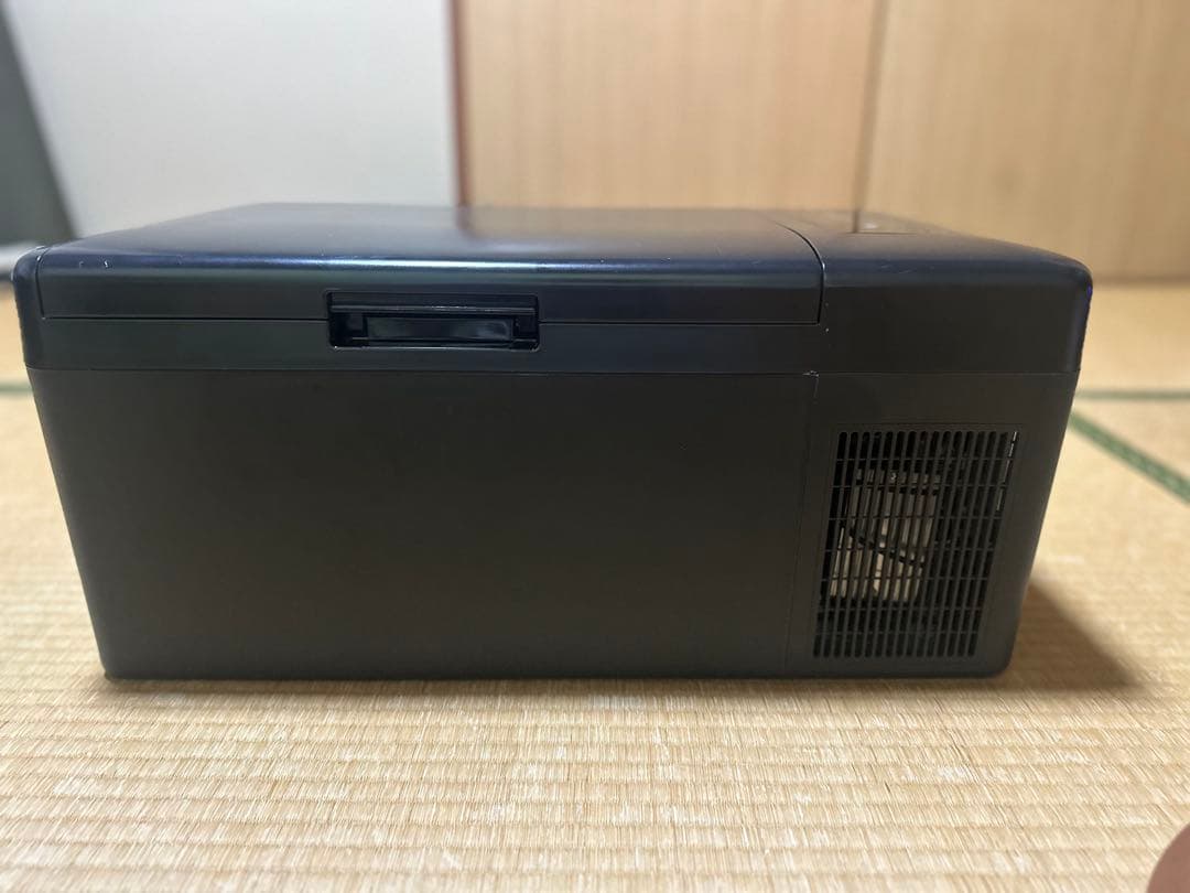 ポータブル車載冷蔵庫