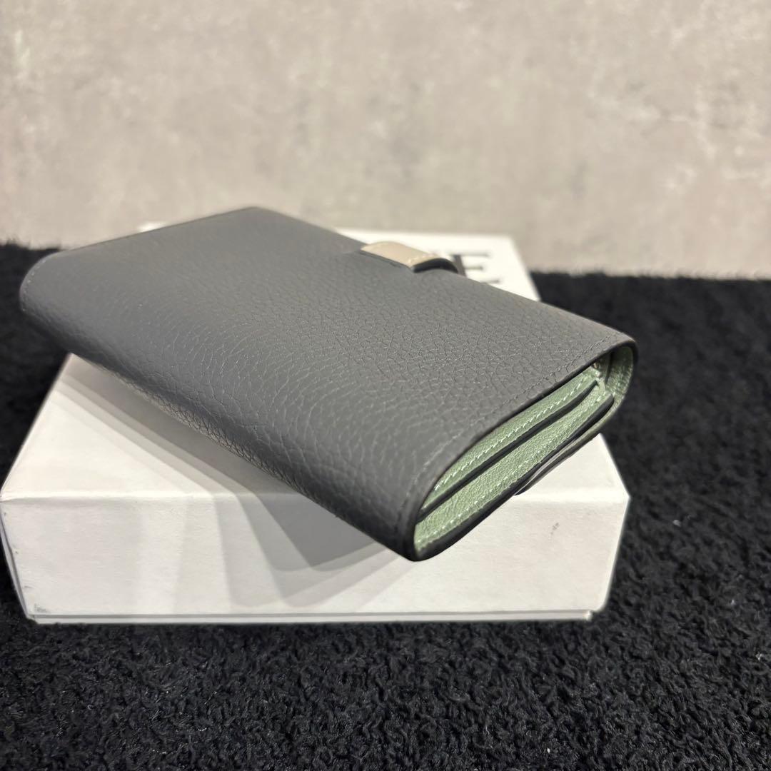 美品 LOEWE ロエベ バーティカルウォレット スモール グレイ グリーン