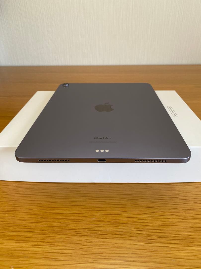 iPad Air 第5世代 M1 チップ　２５６ＧＢ　iPad本体　美品