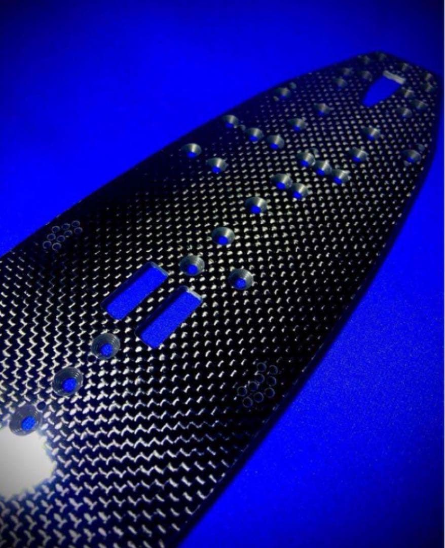 AWESOMATIX オーソマ A800R 用 カーボンシャーシ 平織　艶あり