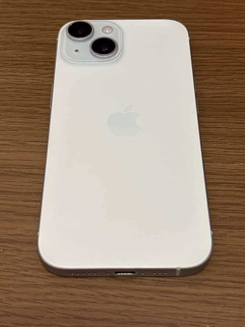 iPhone 15 ブルー本体