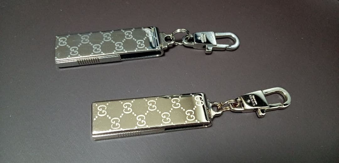 金銀　GUCCI グッチ GG柄 8G　USB ストラップ　キーホルダー