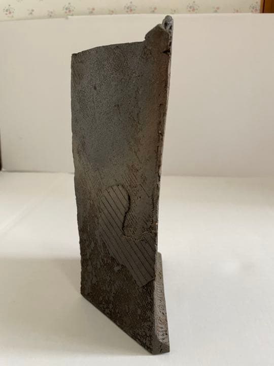 亀井勝　灰釉花入　 共箱・共布・栞