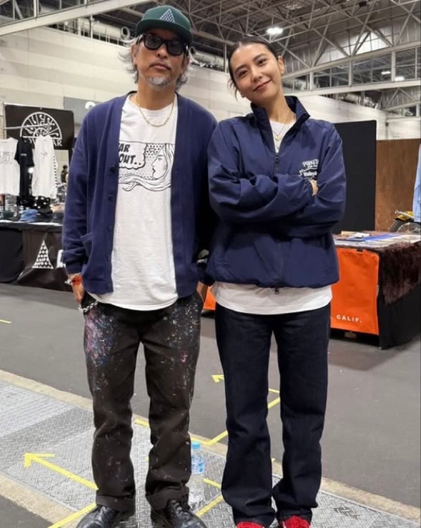 新品 XL love ear art ラブイヤーアート FAR OUT Tシャツ