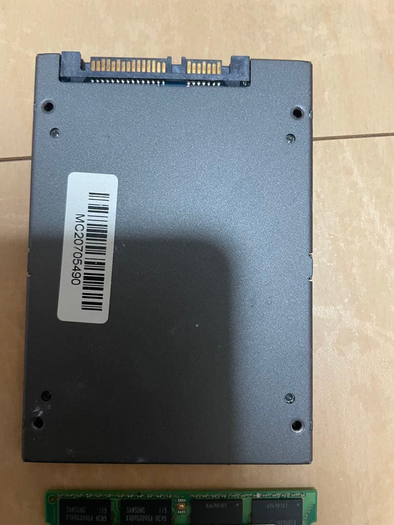 KingstonSSD 480GB + Samsung DDR3 32GBセット