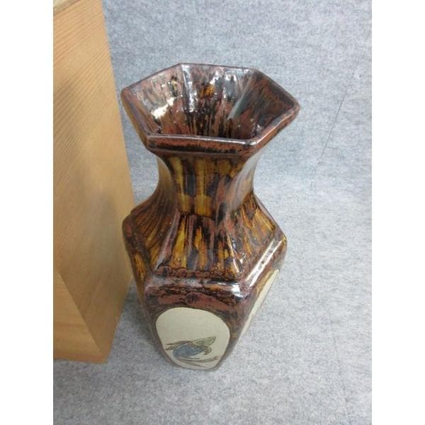 琉球やちむん魚文六角瓶 [B27001]