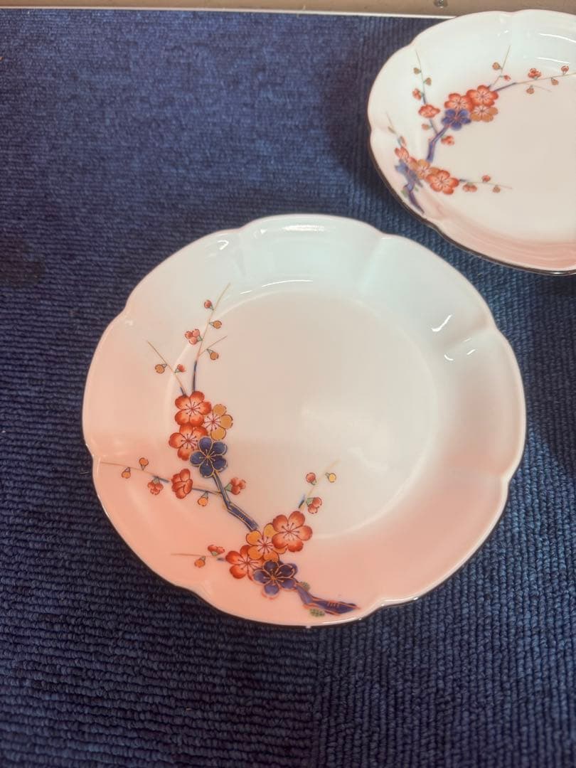 1708 深川製磁　梅文　花型皿　3客