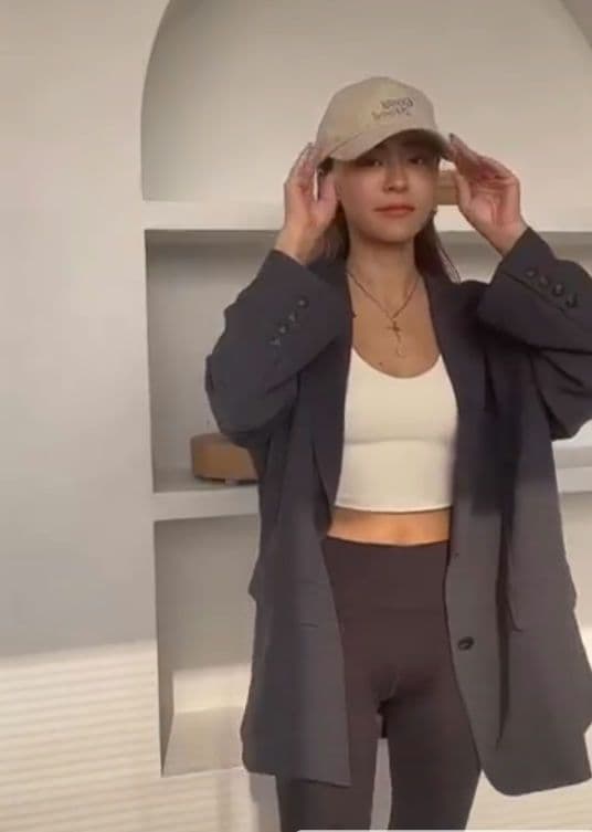 新品☆Wellness Padded Cropped Tank Top