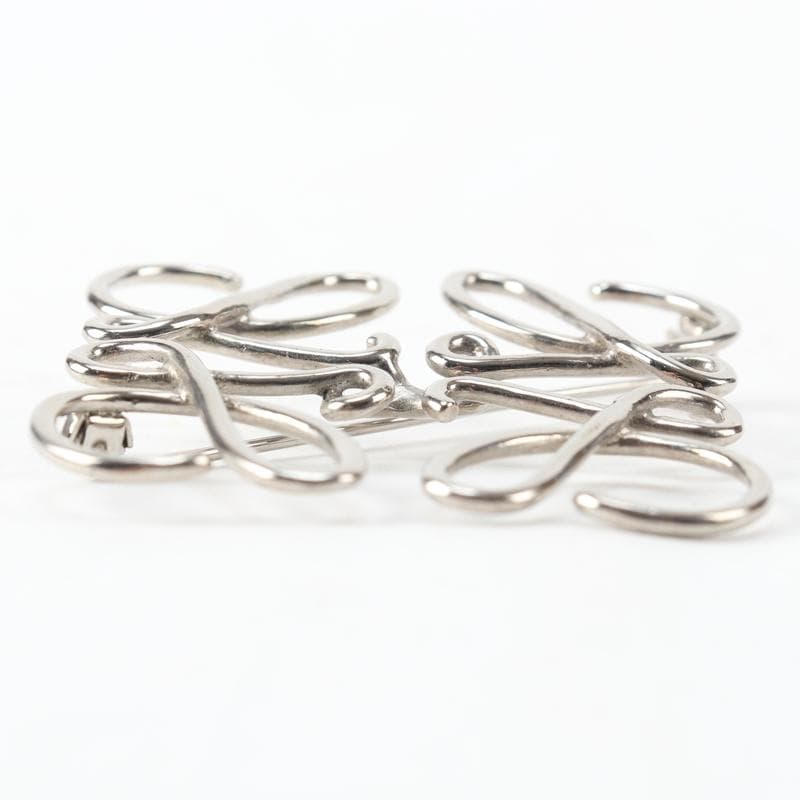 LOEWE ロエベ アナグラム ブローチ GP シルバー A114