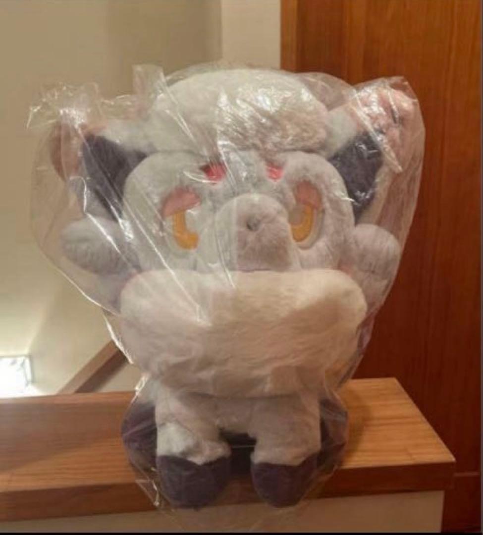 【新品】ポケセンオリジナル　ふわふわ抱きぬいぐるみ ヒスイゾロア　ポケモン 人気