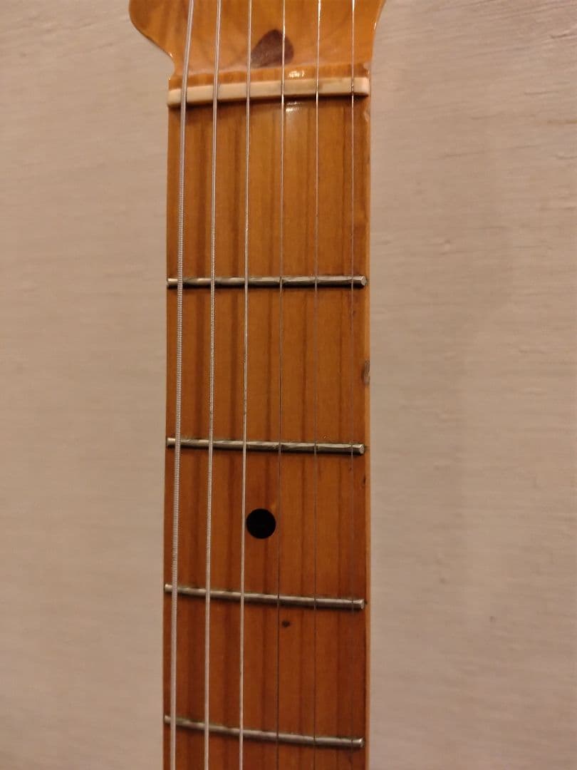 Fender japan stratocaster eシリアル