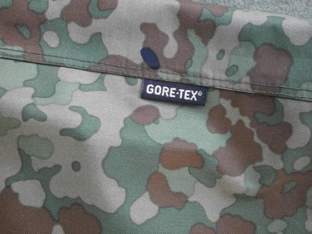 陸上自衛隊　迷彩レインウエア GORE TEX 　サイズLL