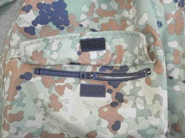 陸上自衛隊　迷彩レインウエア GORE TEX 　サイズLL