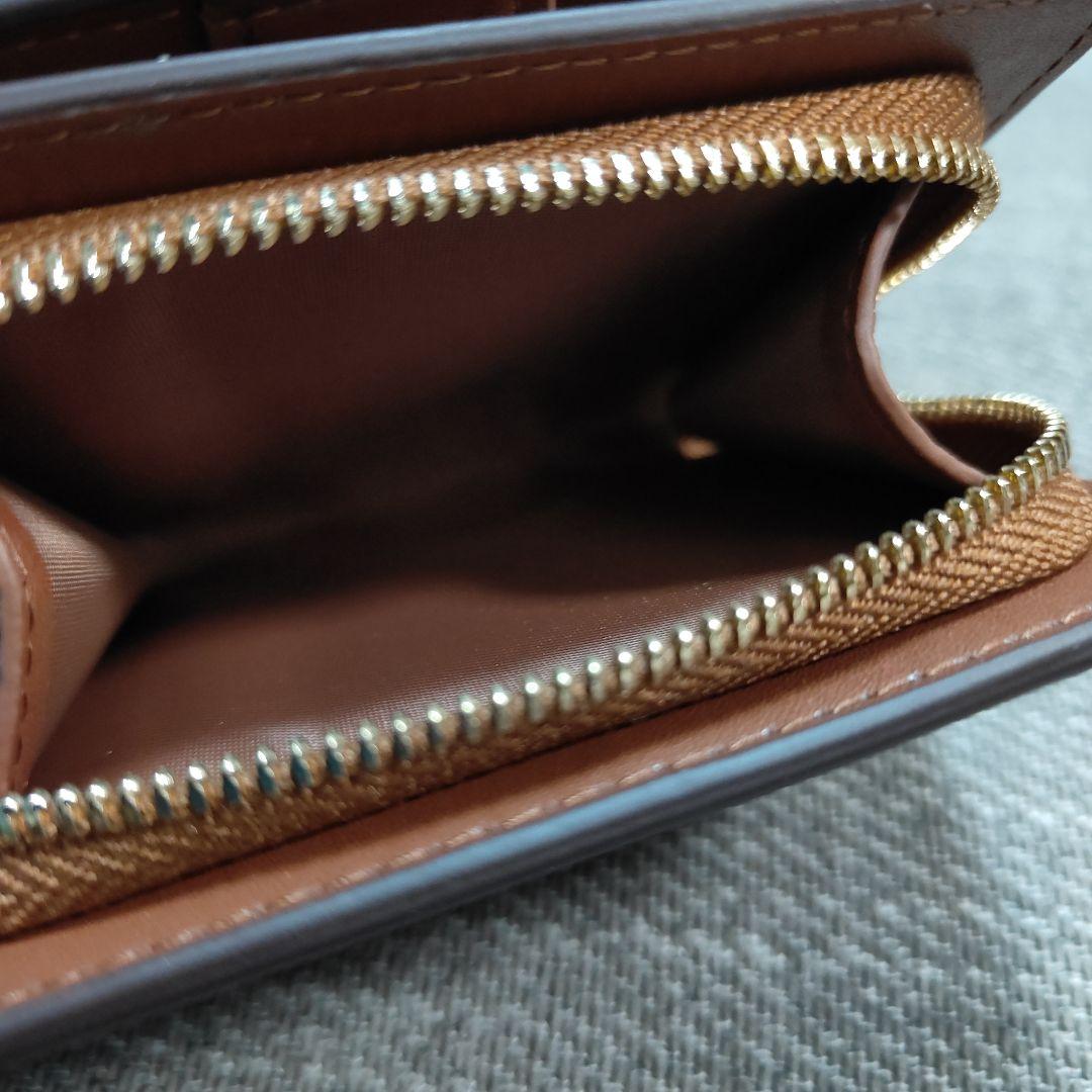 【訳あり】COACH C3309 Cチャーム シグネチャー 二つ折り財布