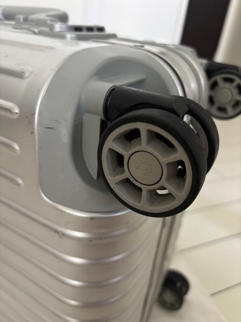RIMOWA オリジナル 35L 4輪スーツケース シルバー