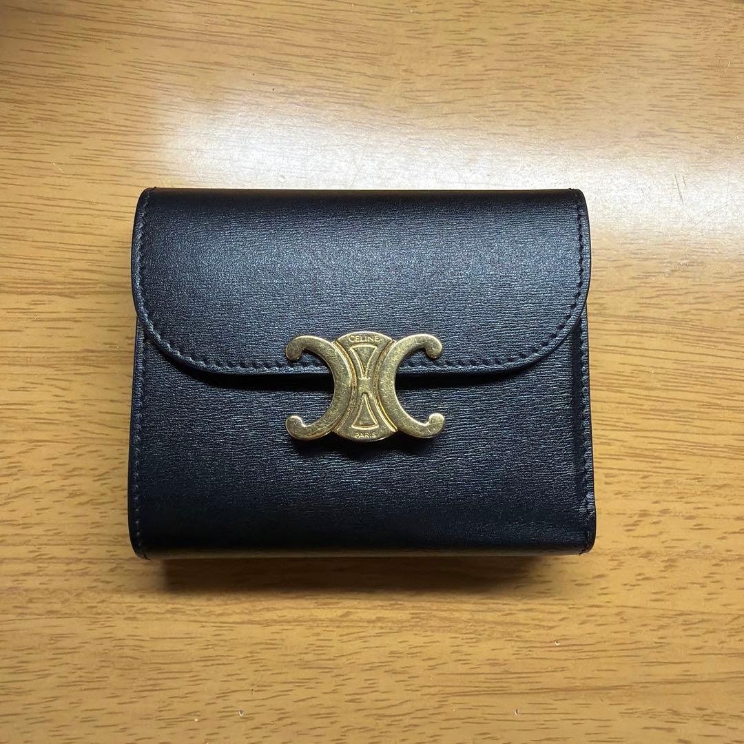 Celine セリーヌトリオンフ　コンパクトウォレット ブラック　財布