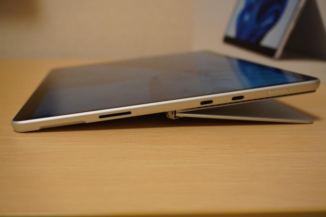 Microsoft Surface Pro 8 本体