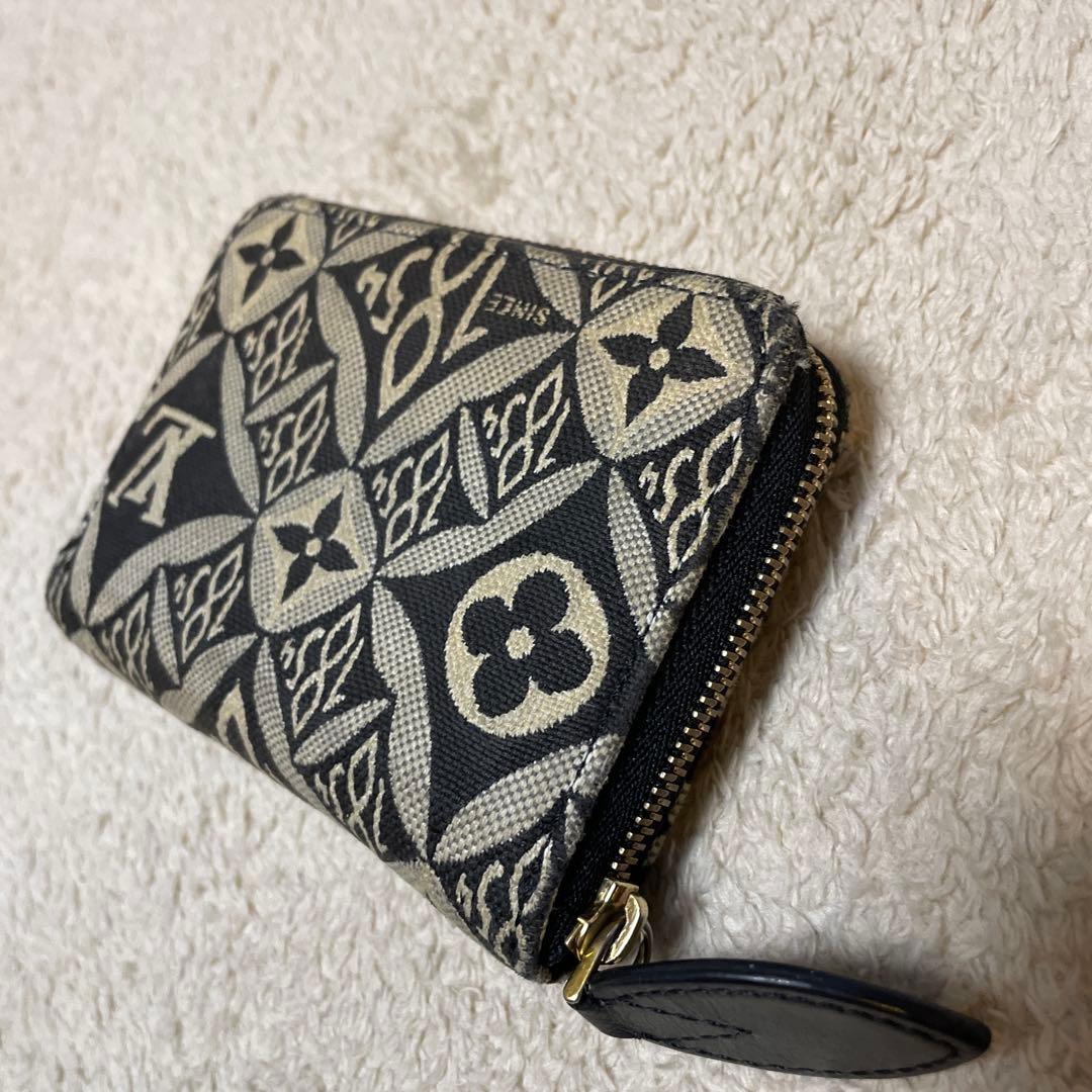 ルイヴィトン ジャイアントモノグラム ジッピー財布