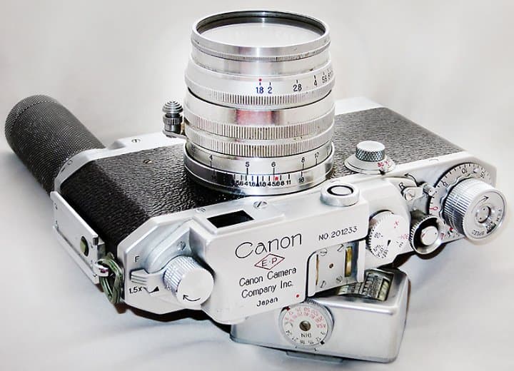 CANON IIF＋ワインダ－＋メ－タ－付   極上品