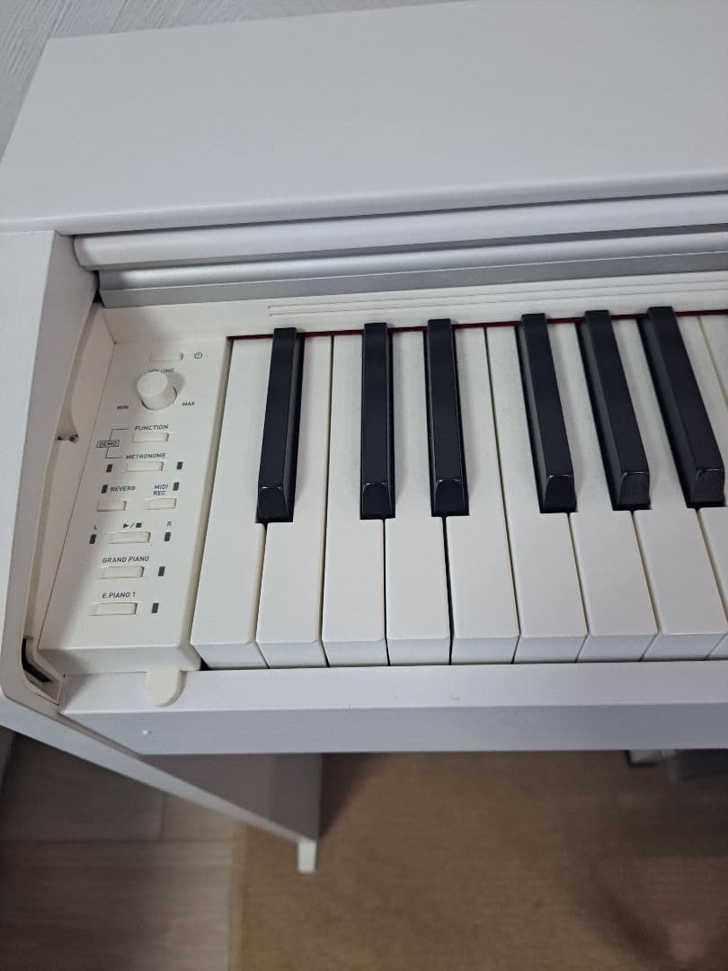 【専用】ホワイト電子ピアノ　CASIO Privia PX-770
