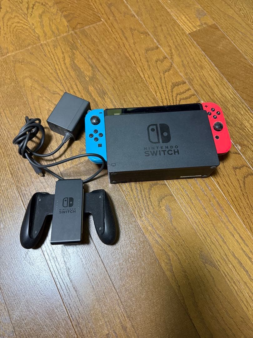 Nintendo Switch 本体 青/赤 Joy-Conジャンク