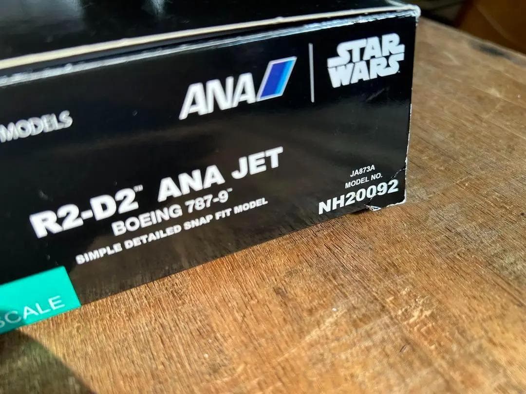 全日空商事｜B787-9｜STAR WARS / スターウォーズ　R2-D2