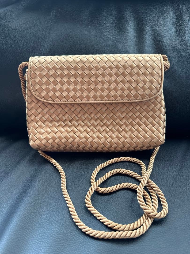BOTTEGA VENETA ショルダーバッグ ベージュ 正規品 おまけ付‼️