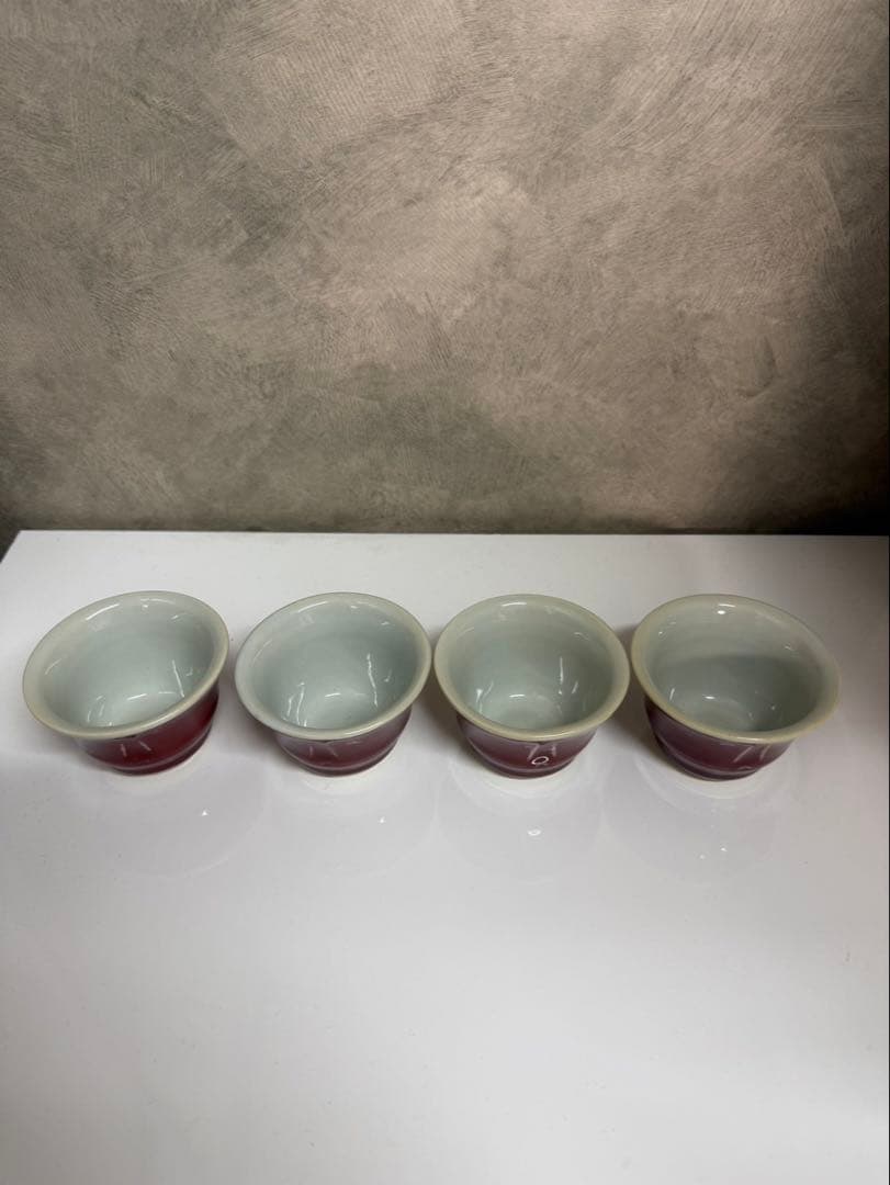 茶器セット　えんじ色と白色の陶器カップピッチャー急須