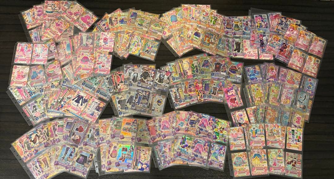 最終値下げ！ ！ アイカツカード まとめ売り 752枚以上レア246枚ほど