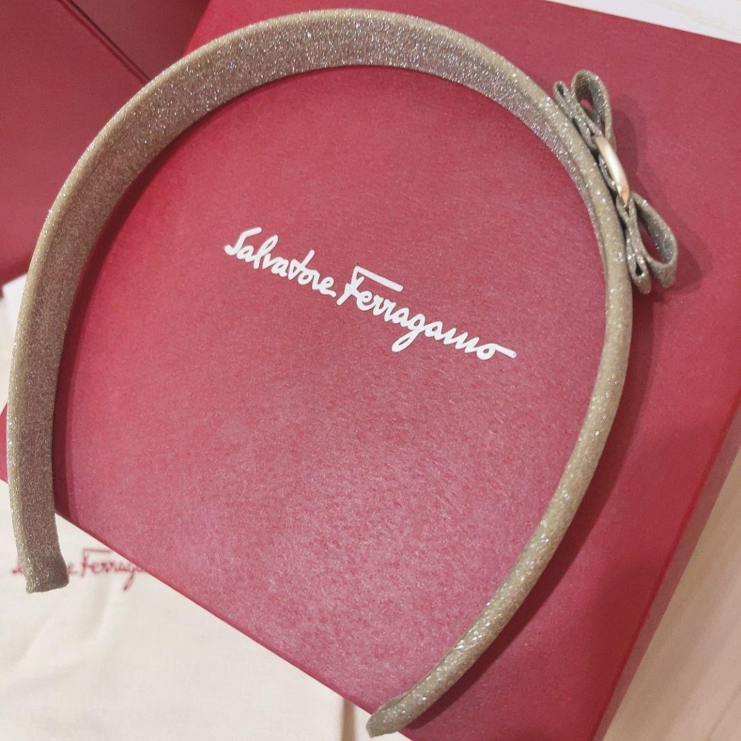 極美品　ferragamo フェラガモ　カチューシャ　グリッター　ラメ　ビジュー