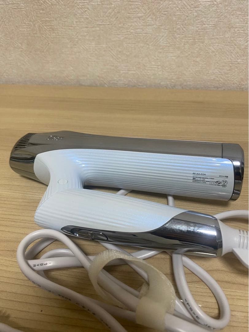 リファ　Refa ホワイト　ヘアドライヤー　RE-AX-02A ジャンク