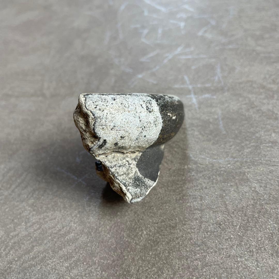 黒織部陶片 桃山 江戸初期 美濃古陶 美濃桃山陶 美濃焼 古陶磁 織部 骨董