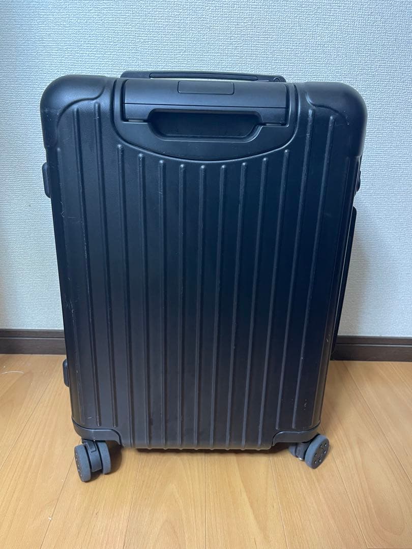 リモワ エッセンシャルスリーブ キャビン