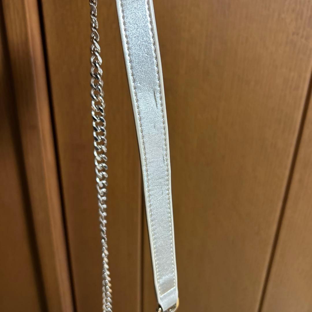 アンテプリマチェーンバック