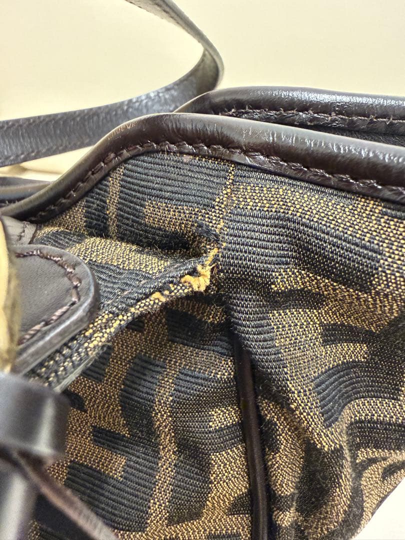 Fendi FFロゴショルダーバッグ