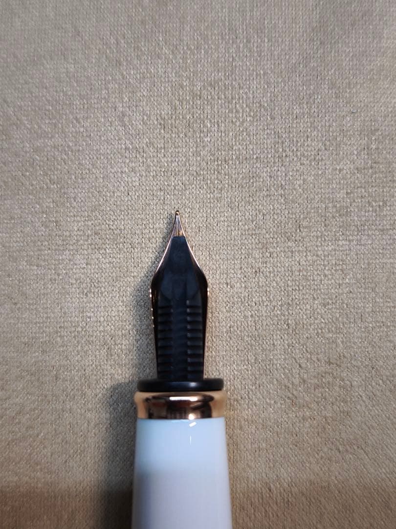 TWSBI万年筆 ダイヤモンド mini ホワイトローズゴールドII EF