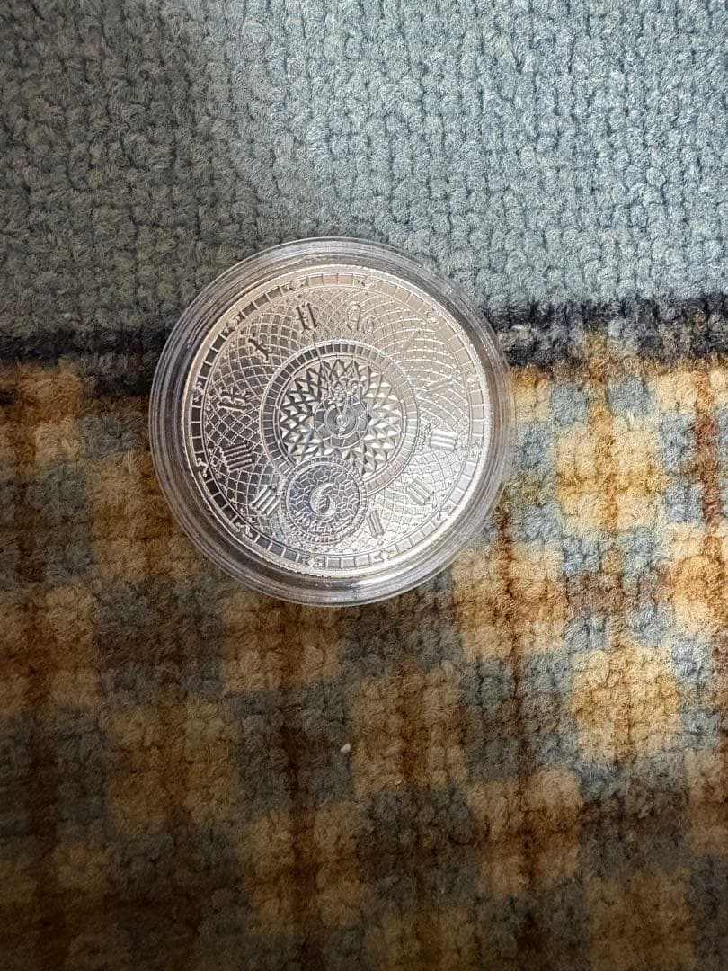 メルハン銀製パンダ硬貨 10元＆トケラウクロノス銀貨保証書画像あり