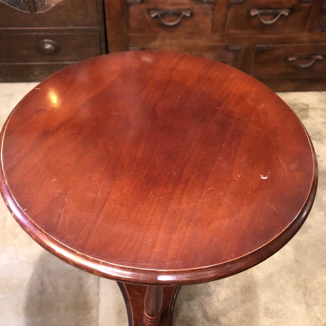 木製ラウンドテーブル　サイドテーブル　クラッシック　ミニテーブル　飾り棚　置台