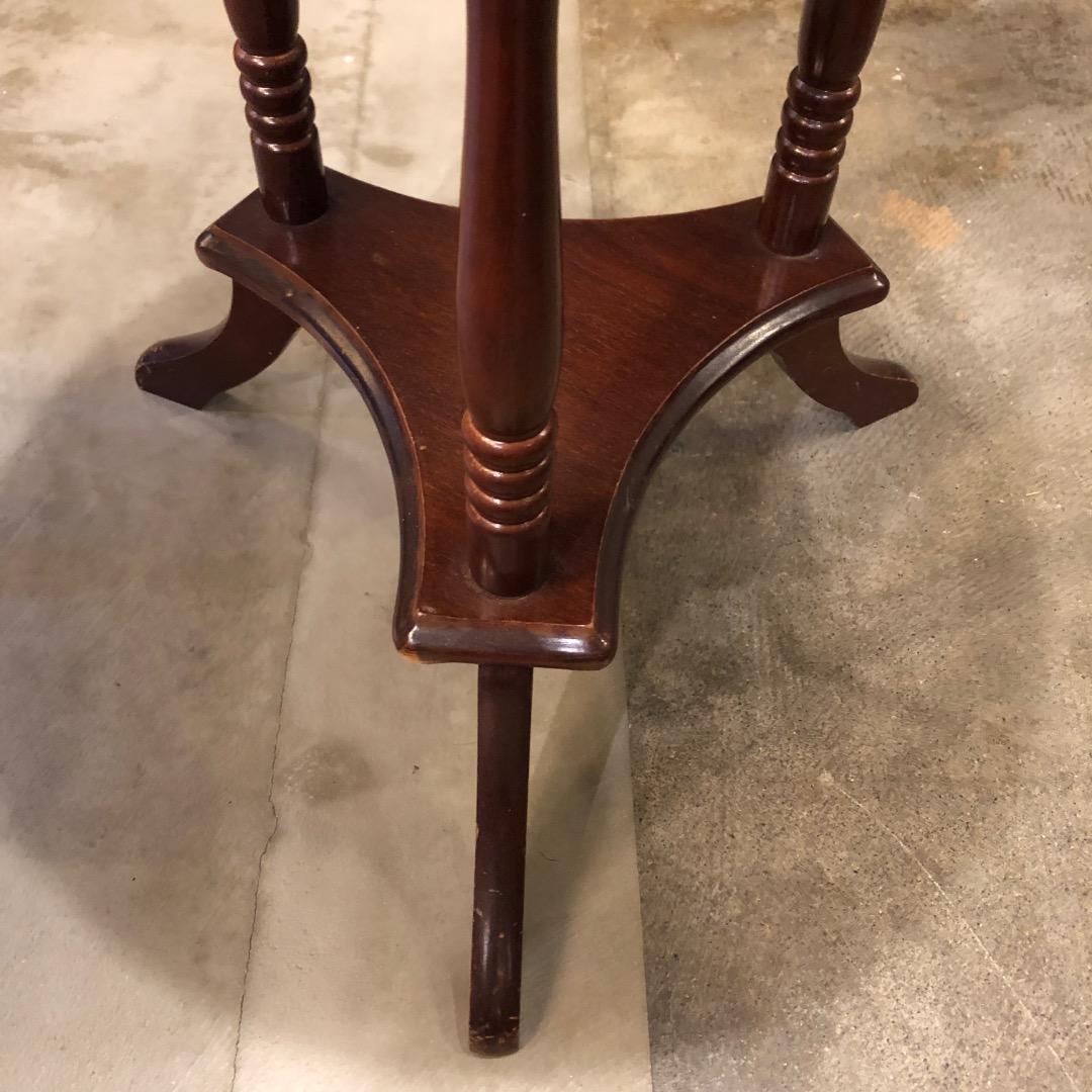 木製ラウンドテーブル　サイドテーブル　クラッシック　ミニテーブル　飾り棚　置台