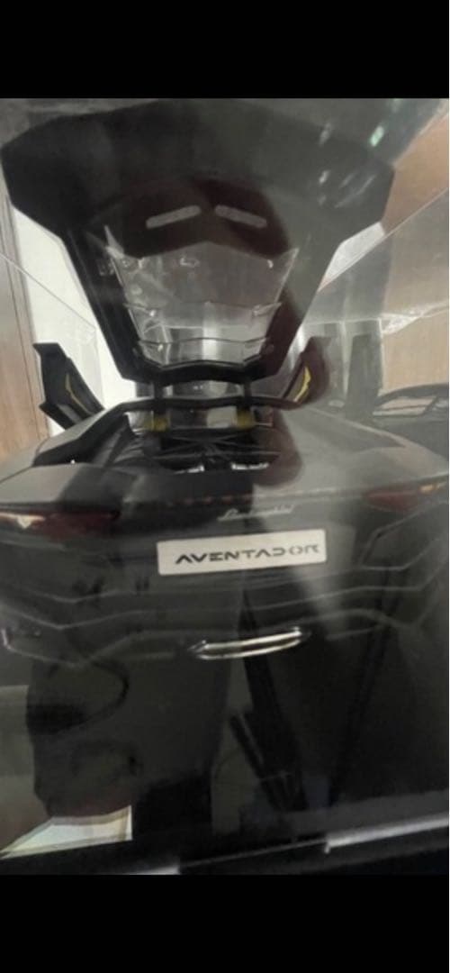 ランボルギーニアヴェンタドール1/18