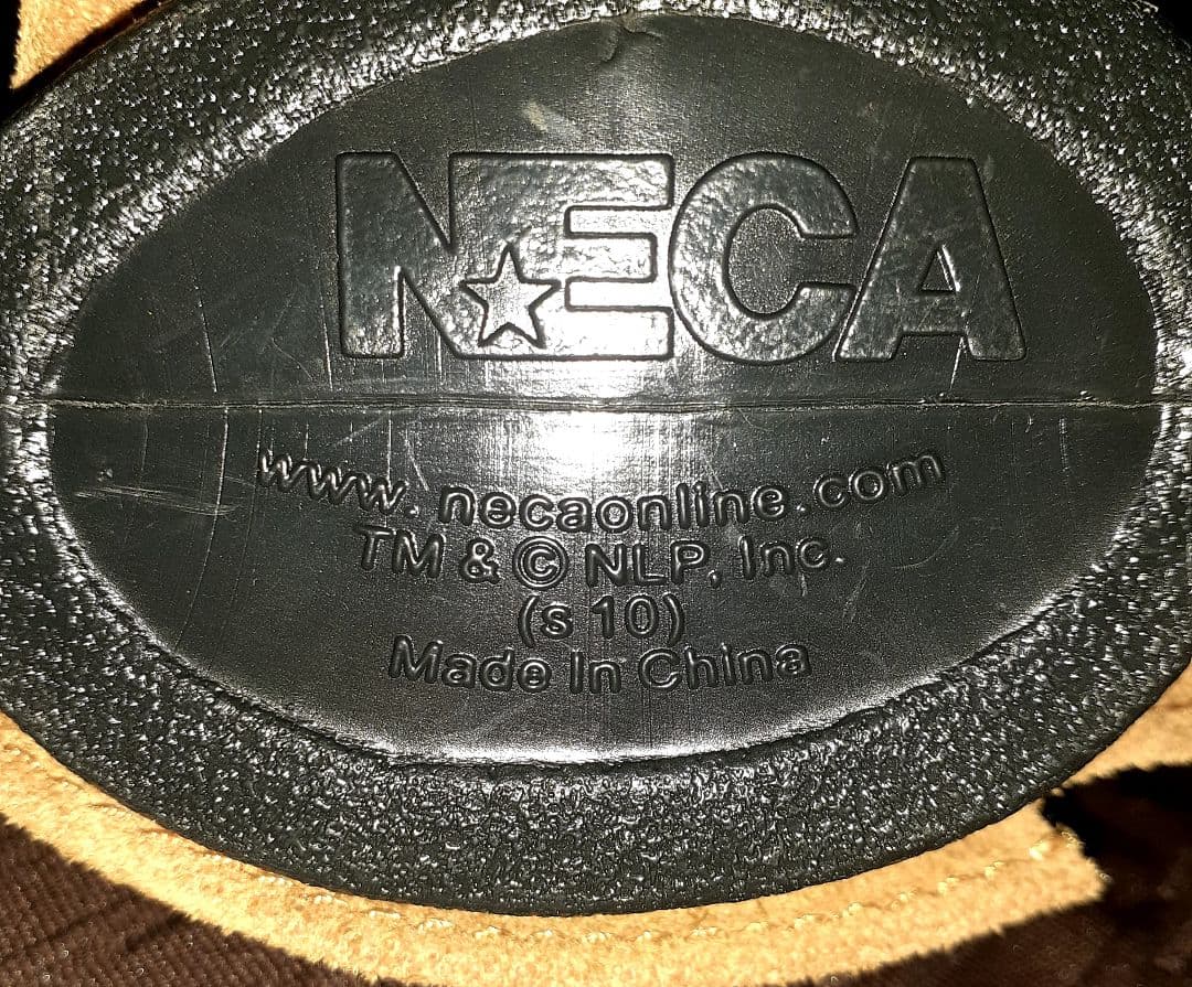 NECA エルム街の悪夢リメイク フレディ グローブ レプリカ ハロウィン