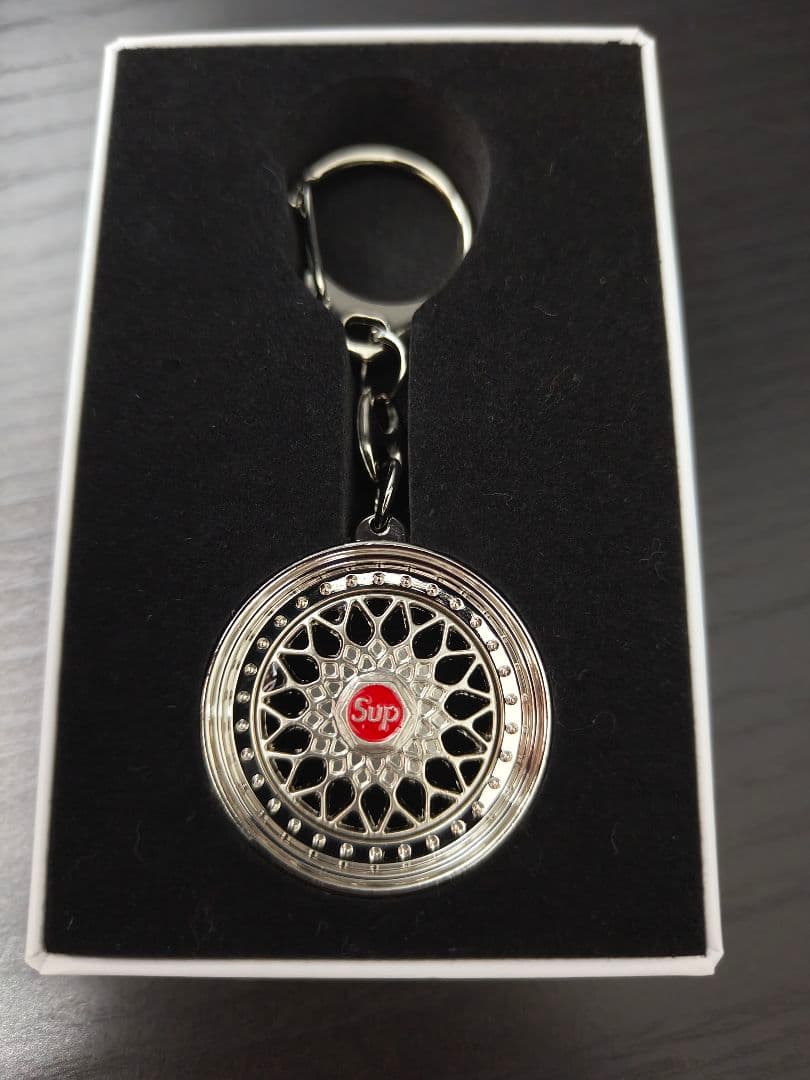 シュプリームキーホルダー