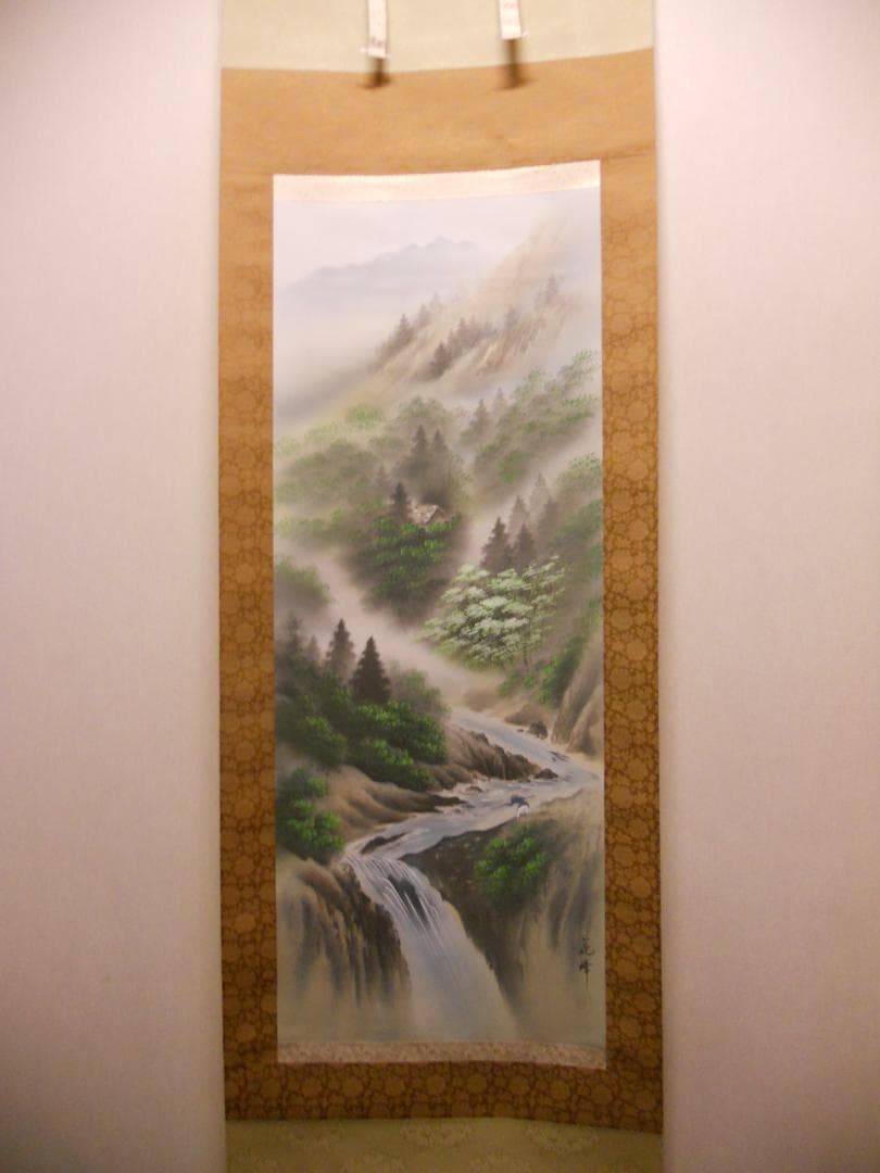 掛け軸 花峰 彩色山水 絹本 希少 軸装 茶道具 掛軸 美品 です。
