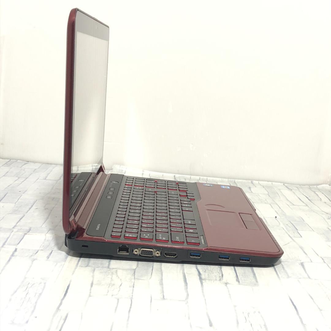 富士通 ノートパソコン本体 Core i7/SSD256GB/8GB/Win10