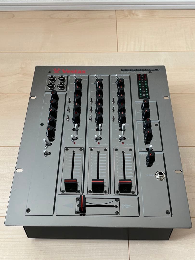 Vestax PMC-170A DJミキサー (未確認のためジャンク扱い)