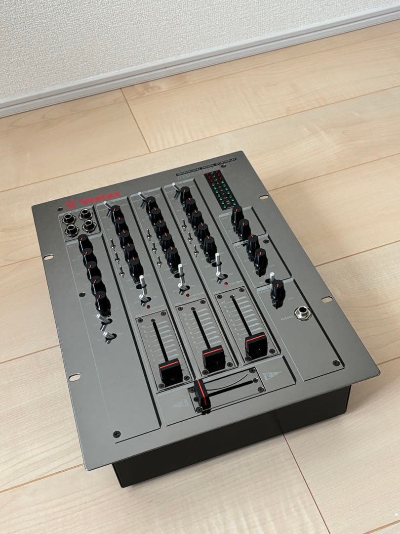 Vestax PMC-170A DJミキサー (未確認のためジャンク扱い)