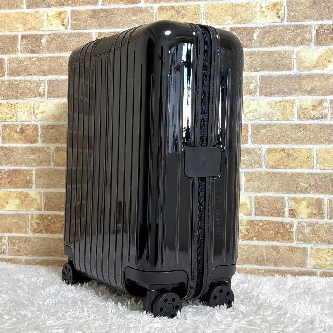 【美品】 リモワ エッセンシャル ライト キャビンU キャリーケース 28L