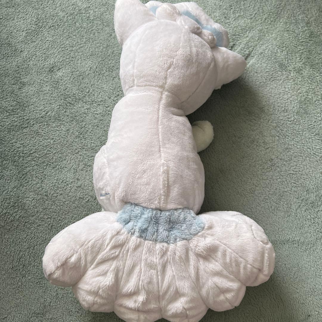 タカラトミーのアローラロコン、リーリエのシロン等身大ぬいぐるみ