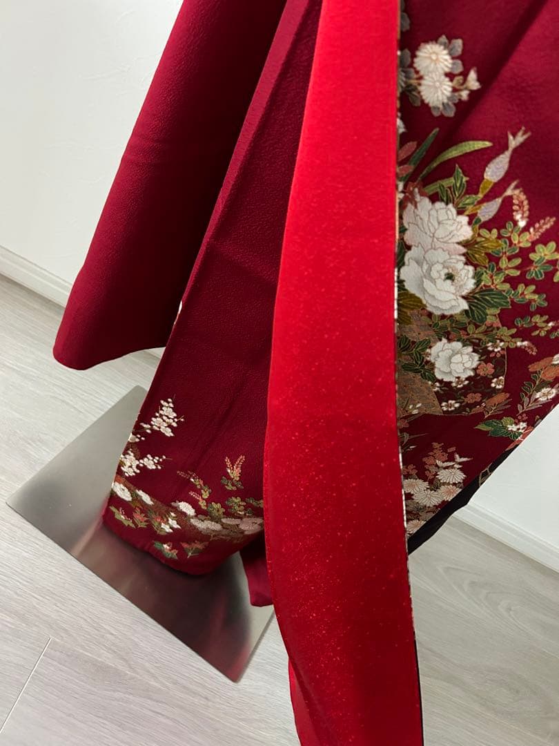 美品　王道カラー　正絹振袖フルセット　赤色 花柄　刺繍　豪華